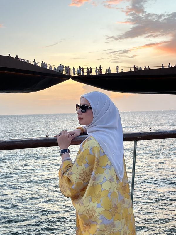 Sharqiaa Square Hijab - Image 3