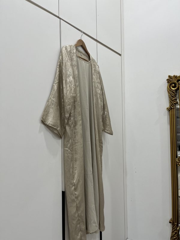 Khadija Velvet Abaya